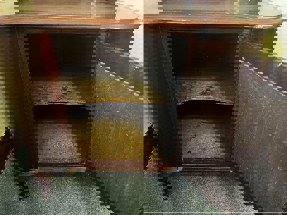 Vintage mahogany Kidney-Shaped Cabinet - Unique & Charming solid timber perfect condition