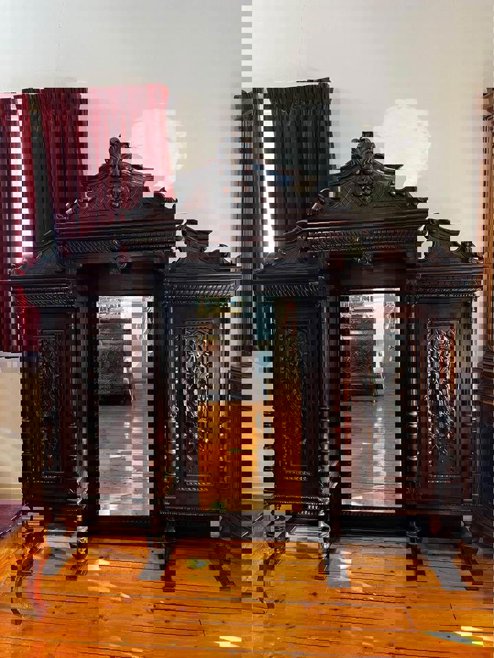 Impressive very large antique wall unit display cabinet mahogany 330x200x60cm hand carved