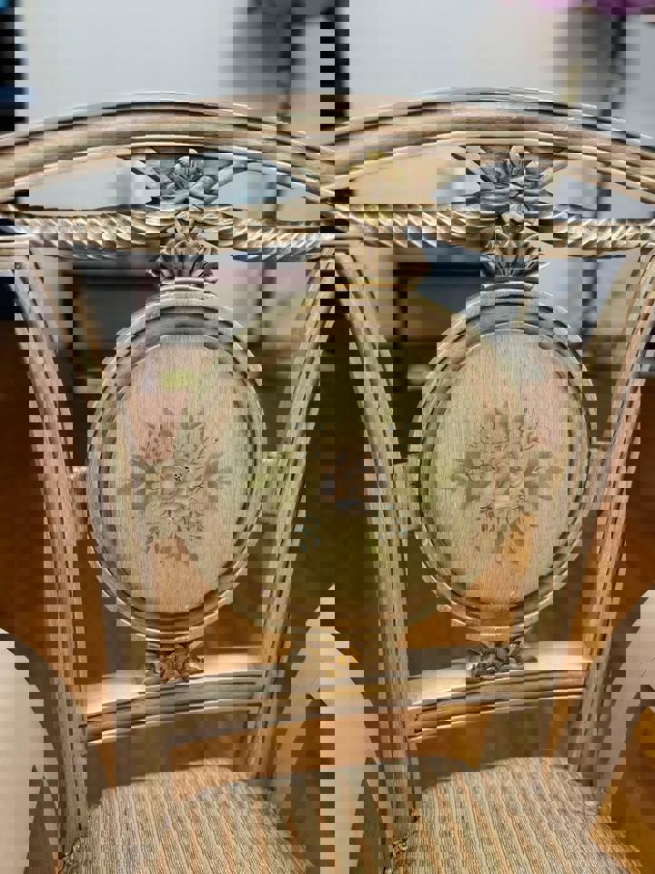 Antique white French dinning table with 6 matching chairs with glass top