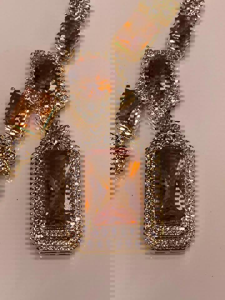 ChromaLuxe Radiance Set ring and necklace set changing 6 colours