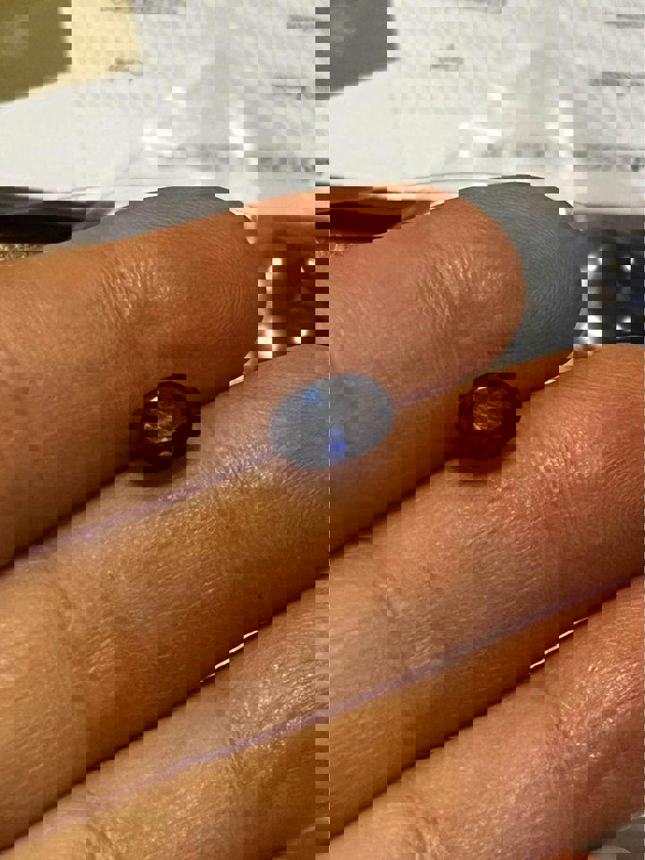 1.6 ct natural cornflower blue sapphire Sri Lanka region with certificate oval