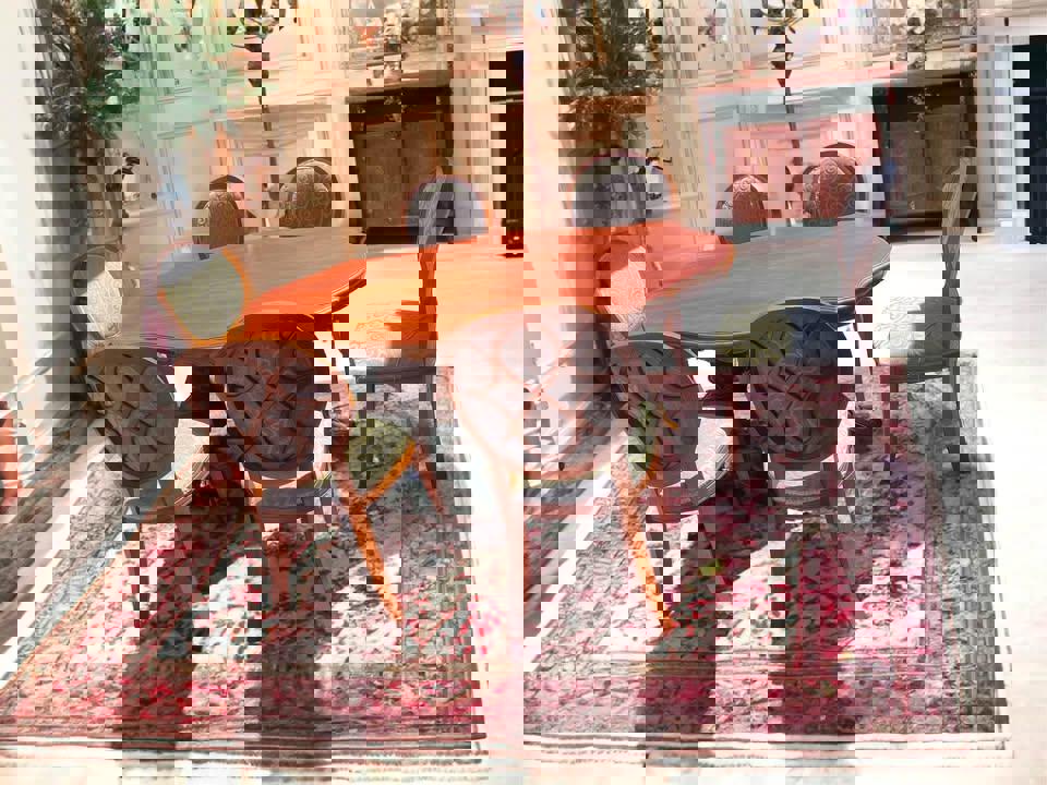 Antique solid timber oval shape dining table 175x 108x76 cm with 6 chairs