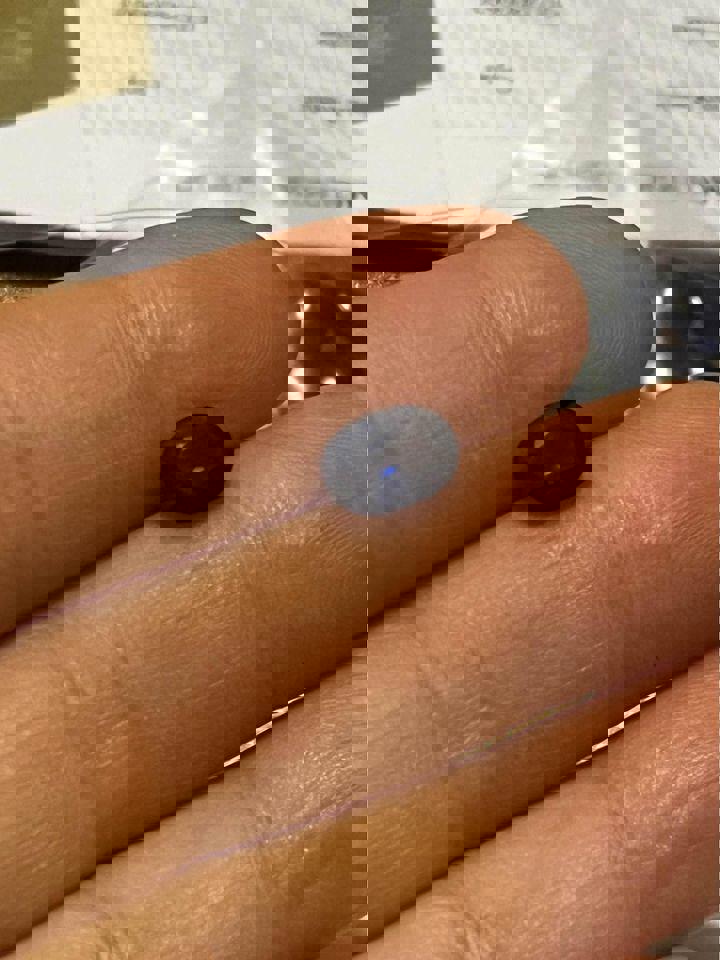 1.6 ct natural cornflower blue sapphire Sri Lanka region with certificate oval