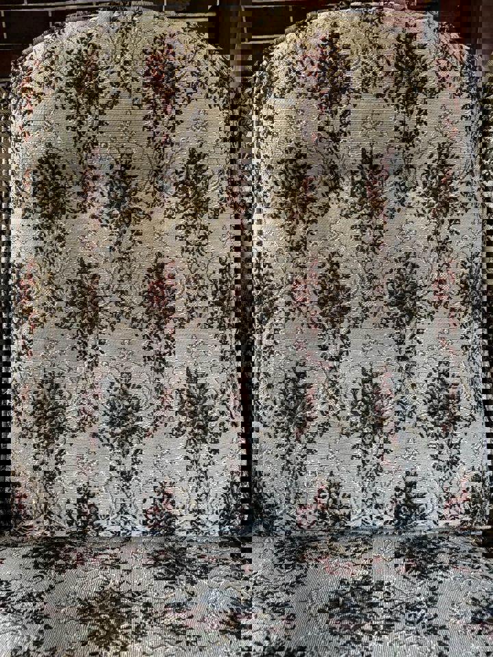 Perfect condition vintage 3 seats sofa strong and firm nice and clean no stains no damaged