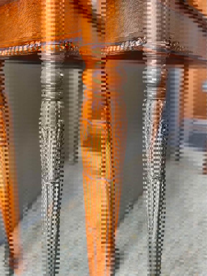 Solid timber with nice hand caving hall stand hall table end tall 126 x46x76 cm