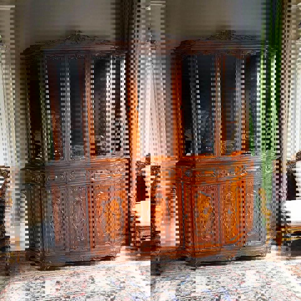 Solid timber large buffet sideboard display cabinet Made in Italy new condition