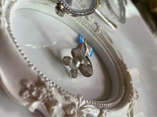 Load image into Gallery viewer, Natural Akoya pearl Butterfly ring in s925 adjustable size
