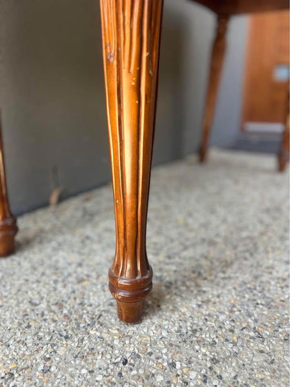 Solid timber with nice hand caving hall stand hall table end tall 126 x46x76 cm