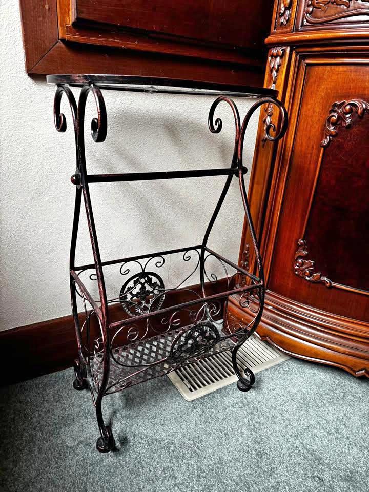 65h x 34w x 22d cm brass vintage style magazine basket magazine table side table