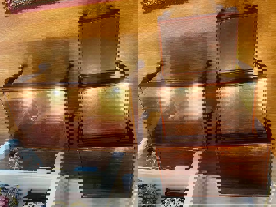 A nest table’s excellent condition 4 items