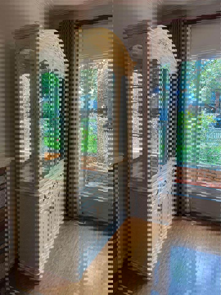 French antique style solid timber buffet ex display furniture new condition