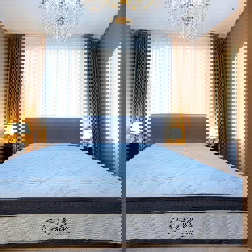 Exdisplay queen mattress king mattress pillow top no Sealy King Koil Australia made $300-500