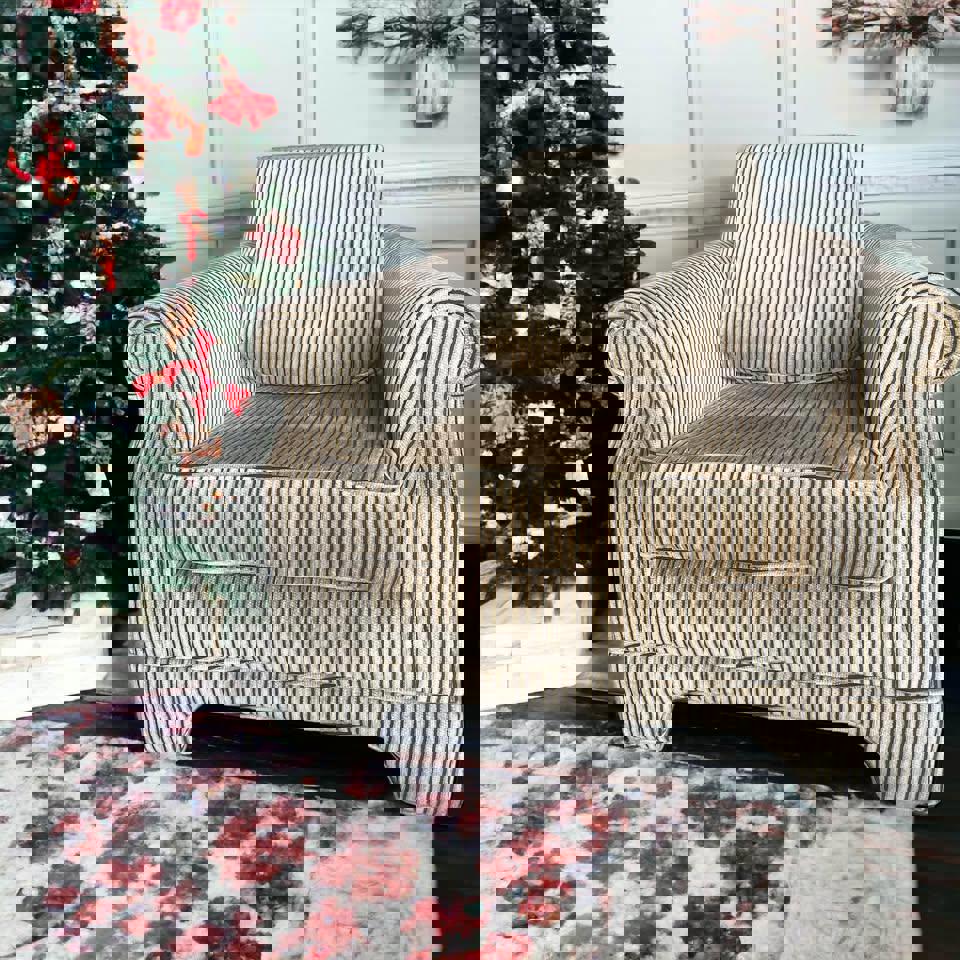 Super comfy armchairs with wheels excellent conditions feather cushions removabl