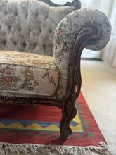 Load image into Gallery viewer, Vintage sofa set 5 seats good condition strong and firm very comfortable
