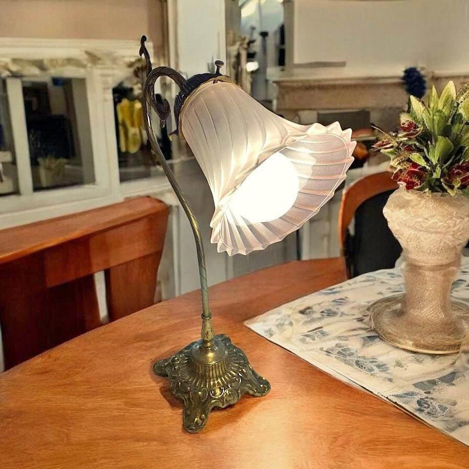 Antiques Lamp pure brass nice glass cover