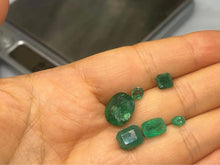 Load image into Gallery viewer, Natural emerald lot
