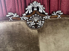 Load image into Gallery viewer, Large vintage luxury 7 seats sofa set lounge suite refurbished new condition

