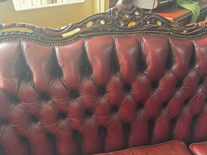 Luxurious Vintage Leather Lounge Suite still perfect condition 7 seats