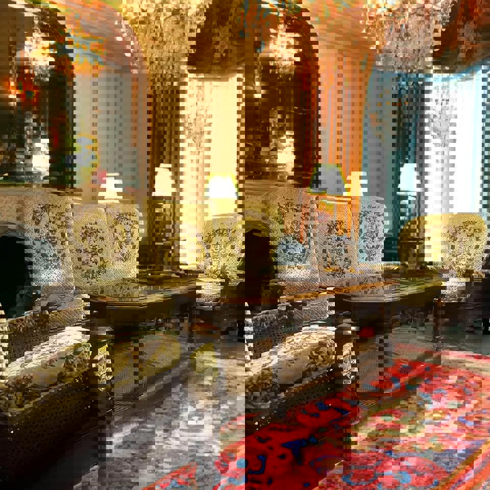 Antique sofa set with matching coffee table excellent condition