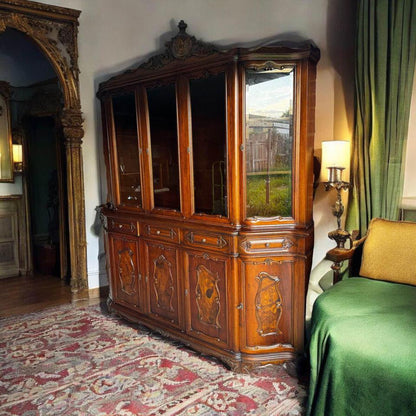 Solid timber large buffet sideboard display cabinet Made in Italy new condition