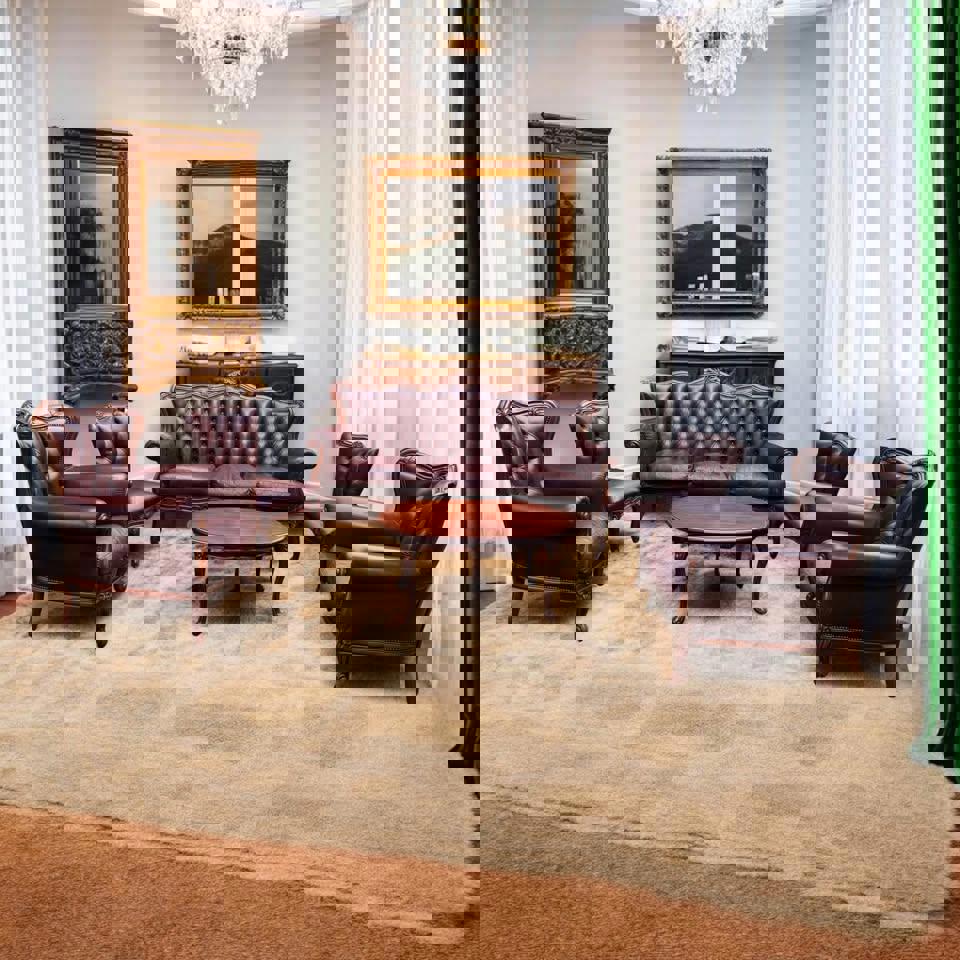 Perfect vintage real leather sofa set 7 seats 3 seat +2x single seat+ 2x armchair & coffee table