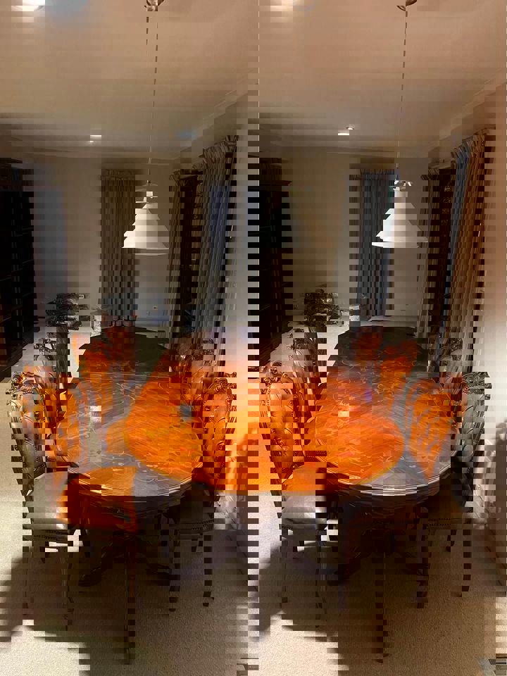 TABLE ONLY!!(230+40)x115x76cm extendable dining table new condition no scratches