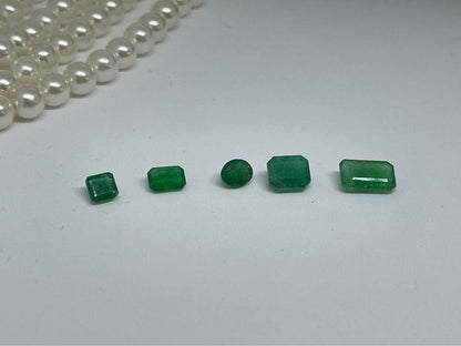 2.6 ct 0.9 ct 1.05 ct 1 ct 3.1 ct natural Colombia emerald with certificates
