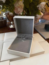 Load image into Gallery viewer, Brand new!Plain white skin jewelry boxes pendant endant boxes ring boxes and bracelets boxes
