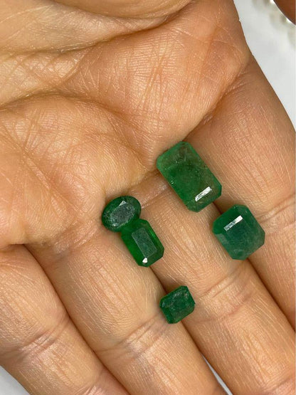 2.6 ct 0.9 ct 1.05 ct 1 ct 3.1 ct natural Colombia emerald with certificates