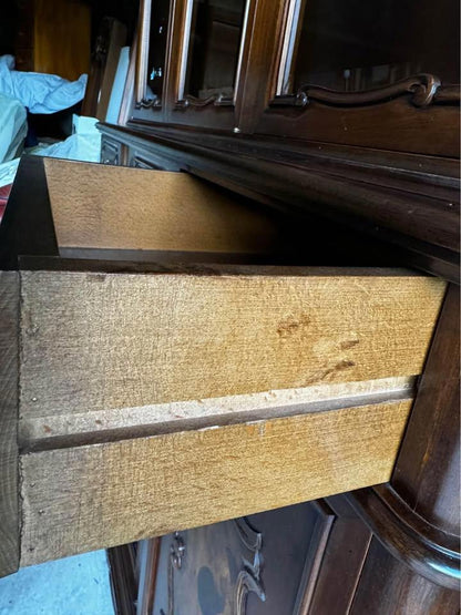 Solid timber large buffet sideboard display cabinet Made in Italy new condition