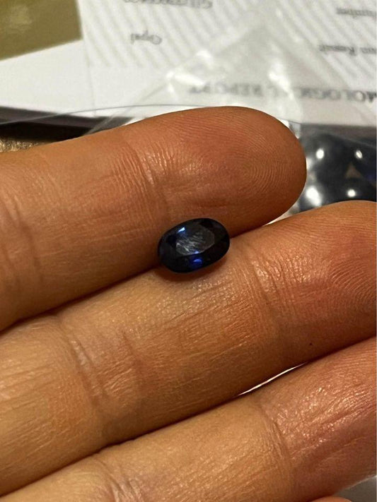 1.6 ct natural cornflower blue sapphire Sri Lanka region with certificate oval