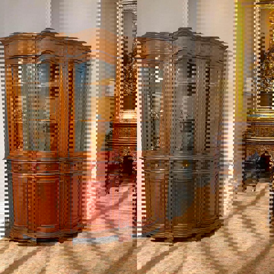 Perfect condition wall unit mahogany buffet sideboard vintage