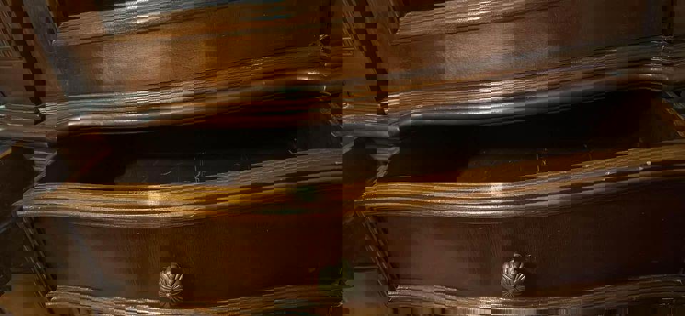 Elegant Mahogany Display Cabinet buffet sideboard Timeless Classic for Your Home