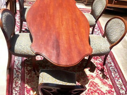 Antique solid timber oval shape dining table 175x 108x76 cm with 6 chairs