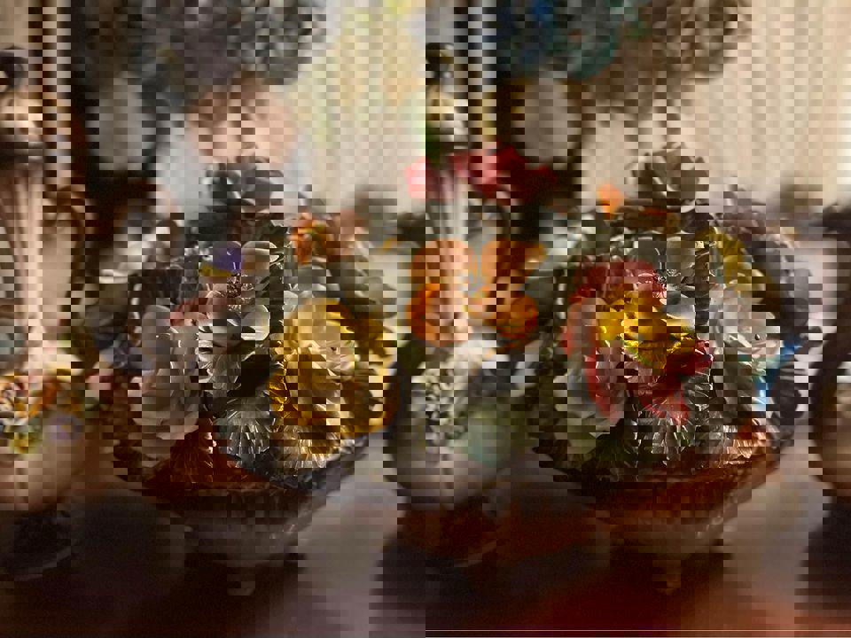 Vintage Capodimonte Flowers Floral vase $150 matching pots $100 each excellent