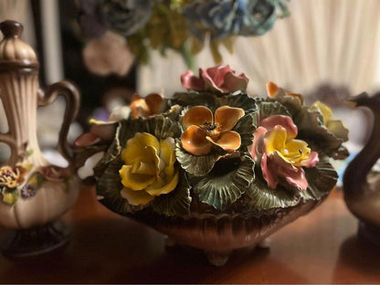 Vintage Capodimonte Flowers Floral vase $150 matching pots $100 each excellent