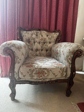 Load image into Gallery viewer, Vintage sofa set strong and firm 3 seat +2x single seat good condition
