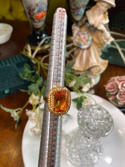 ChromaLuxe Radiance Set ring and necklace set changing 6 colours