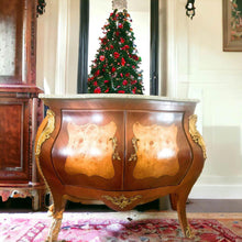 Load image into Gallery viewer, reproduction Louis XV green Mable top hall stand console table new condition
