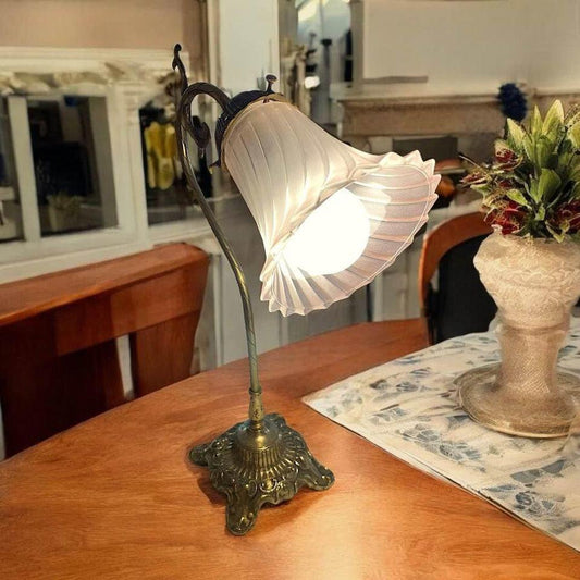 Antiques Lamp pure brass nice glass cover