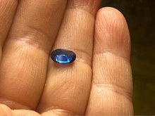 Load image into Gallery viewer, 1.6 ct natural sapphire cornflower blue sapphire Sri Lanka
