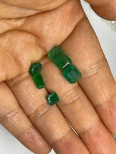 Load image into Gallery viewer, 2.6 ct 0.9 ct 1.05 ct 1 ct 3.1 ct natural Colombia emerald with certificates
