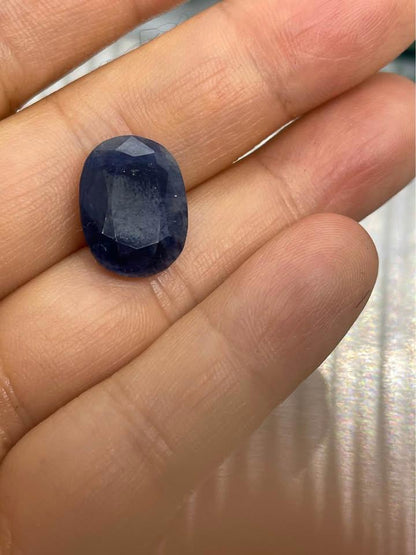 High-Quality Natural Sapphire Gemstone - Deep Blue Oval Cut 12ct!