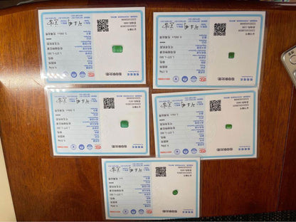 2.6 ct 0.9 ct 1.05 ct 1 ct 3.1 ct natural Colombia emerald with certificates