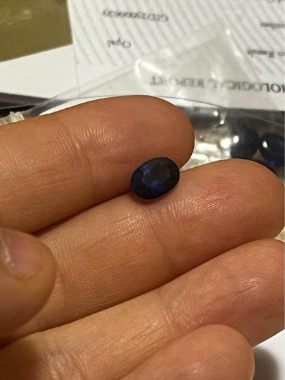 1.6 ct natural cornflower blue sapphire Sri Lanka region with certificate oval