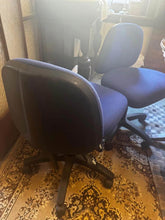 Load image into Gallery viewer, Adjustable office chairs $60 each great quality excellent condition
