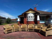 Load image into Gallery viewer, Super comfy single sofa with wheels removable covers of the seat and back
