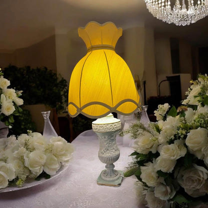 Vintage lamp nice shade with beautiful design made in Italy