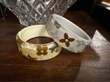Load image into Gallery viewer, Fashion bangles cream and grey 2 colors available $69 each
