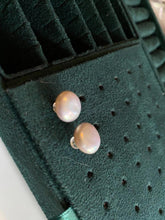 Load image into Gallery viewer, Natural pearl stud in 18k gold earrings with certificate
